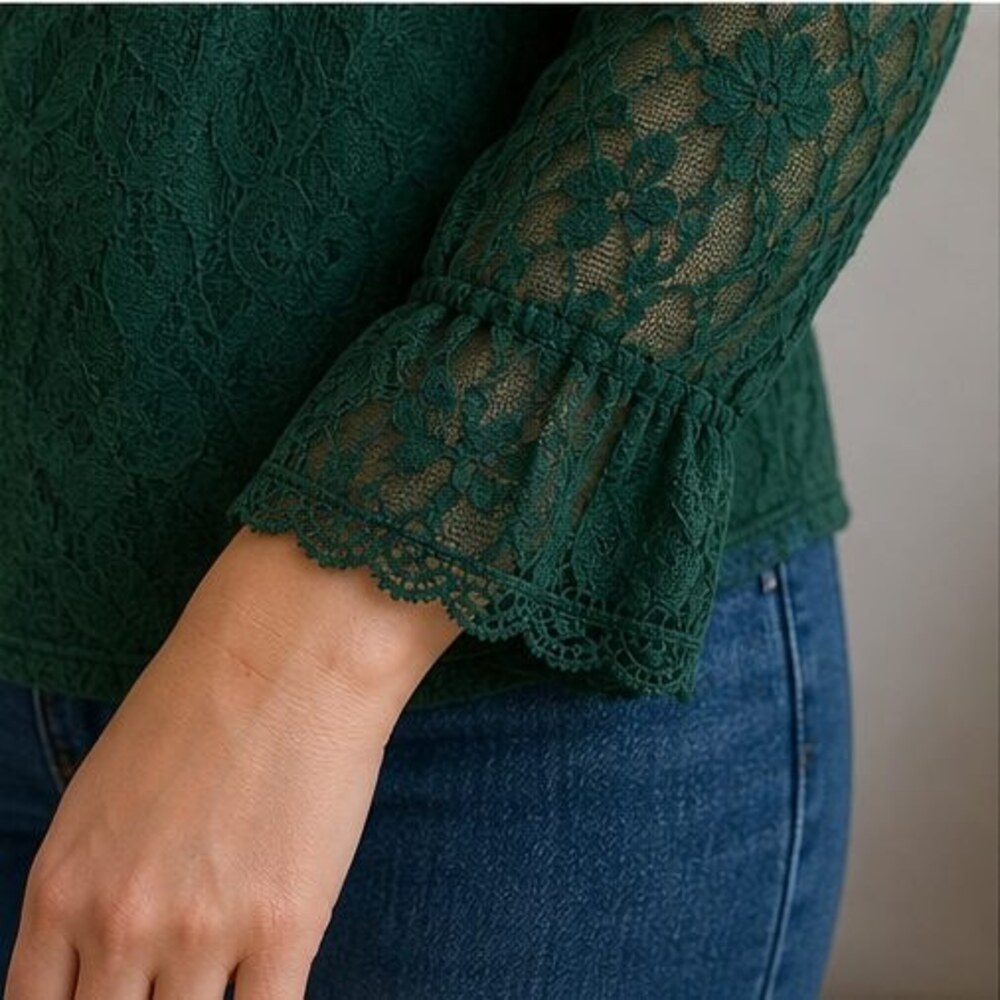 Emerald Ruffle Blouse - Picture 5 of 6
